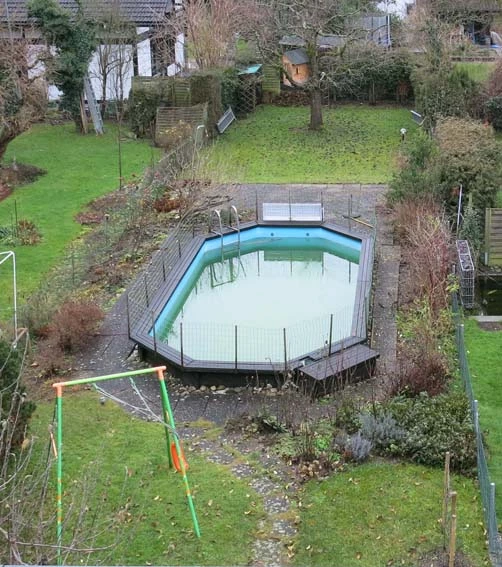 Pool im Winter