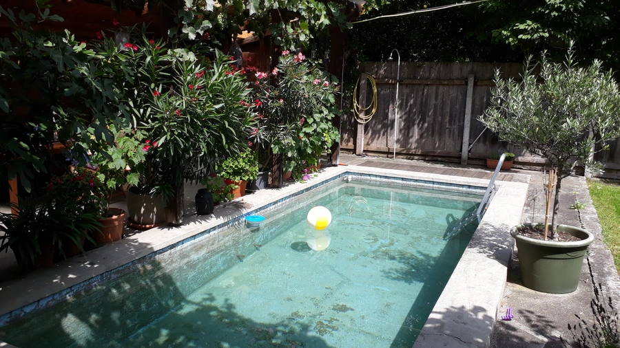 Pool Renovierung mit Folie vorher
