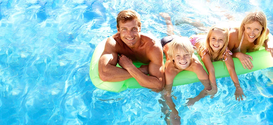 Selbstbau-Pool mit Roos