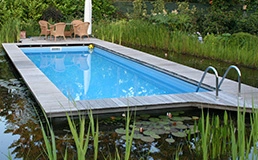 Pool und Teich im eigenen Garten gebaut